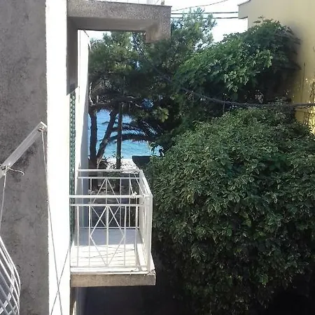 Guest house Nastasja Apartman Krvavica