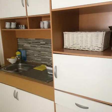 Guest house Nastasja Apartman Krvavica